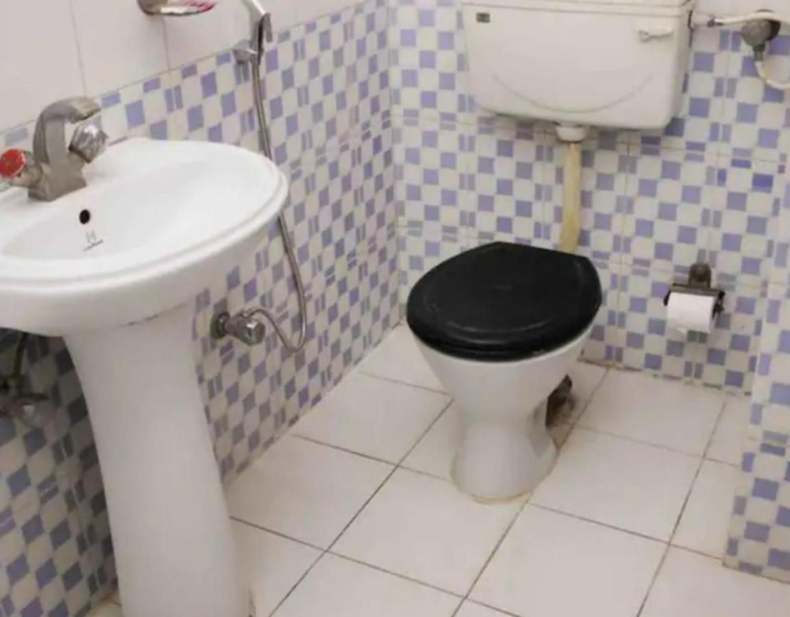 Hotel Rahi Нашик Екстериор снимка